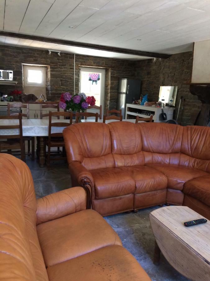 Les Roulottes De L'Airou Hotel Beauchamps  ภายนอก รูปภาพ